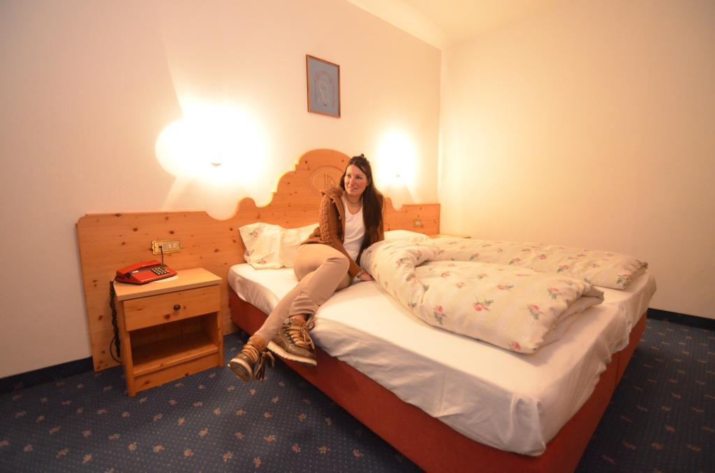 Hotel Albe Rocca Pietore Exterior photo