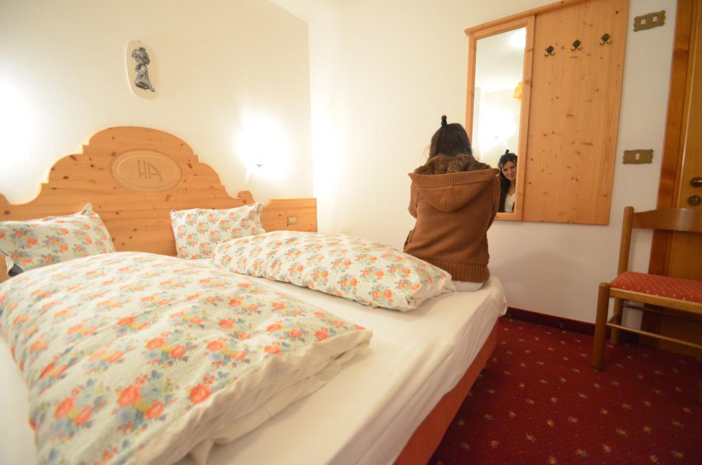 Hotel Albe Rocca Pietore Exterior photo